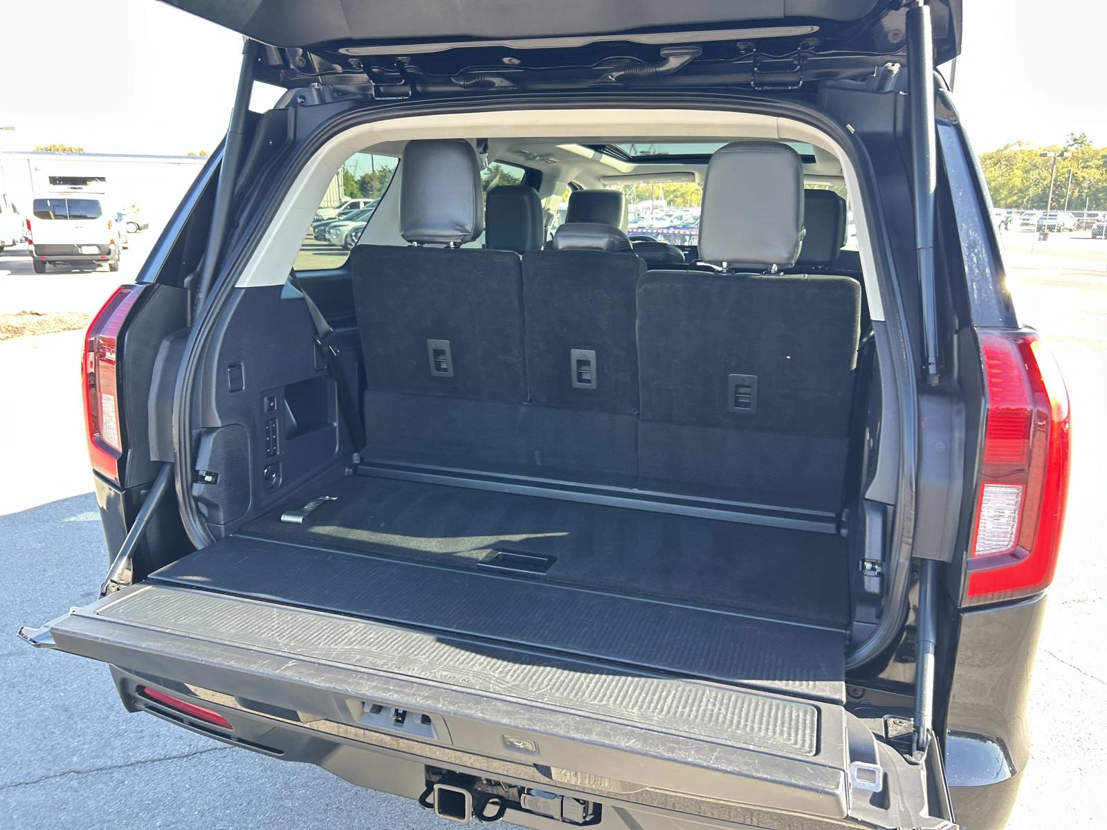 Used 2025 Ford Expedition SUV