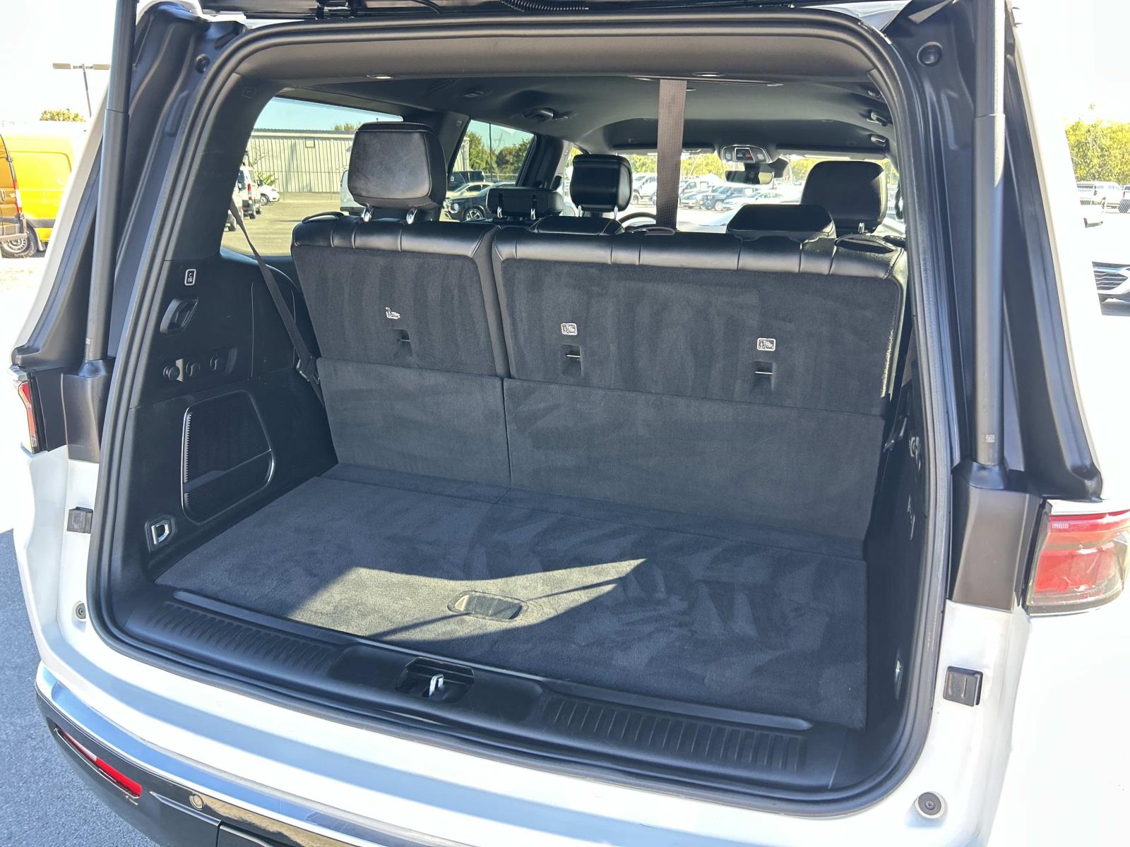 Used 2024 Jeep Wagoneer SUV