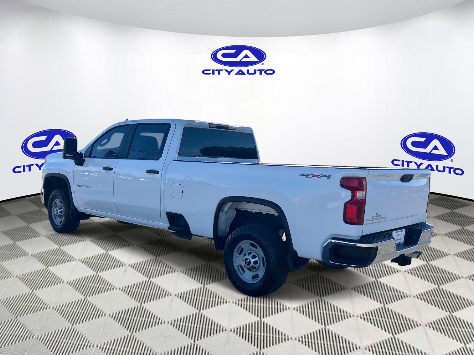 Vehicle photo 5