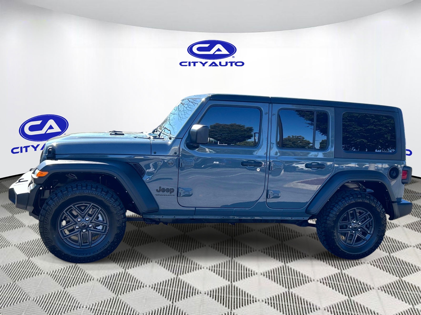 Used 2024 Jeep Wrangler SUV