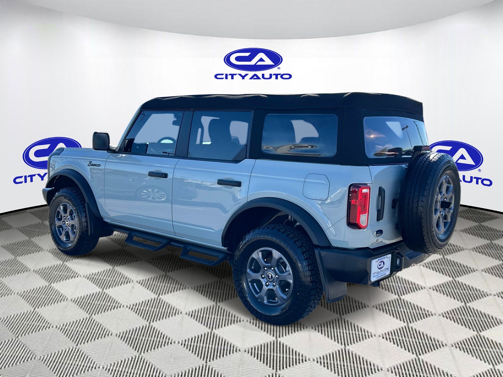 Used 2024 Ford Bronco SUV