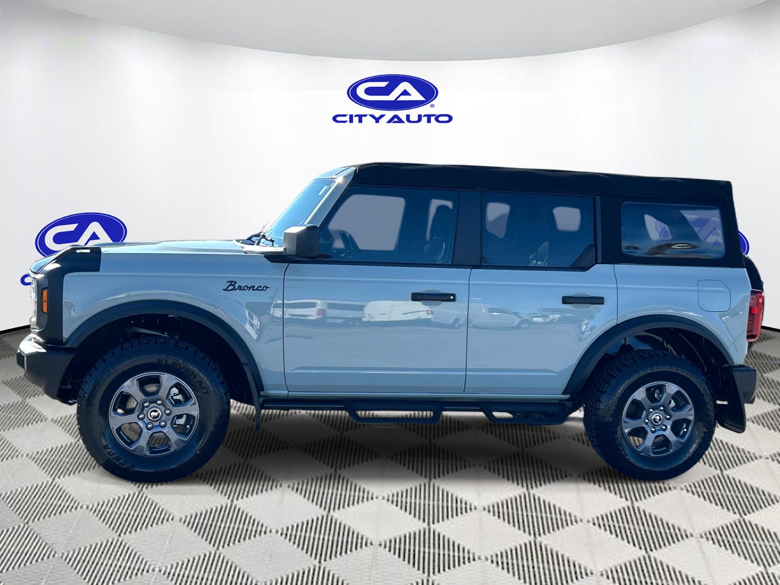 Used 2024 Ford Bronco SUV