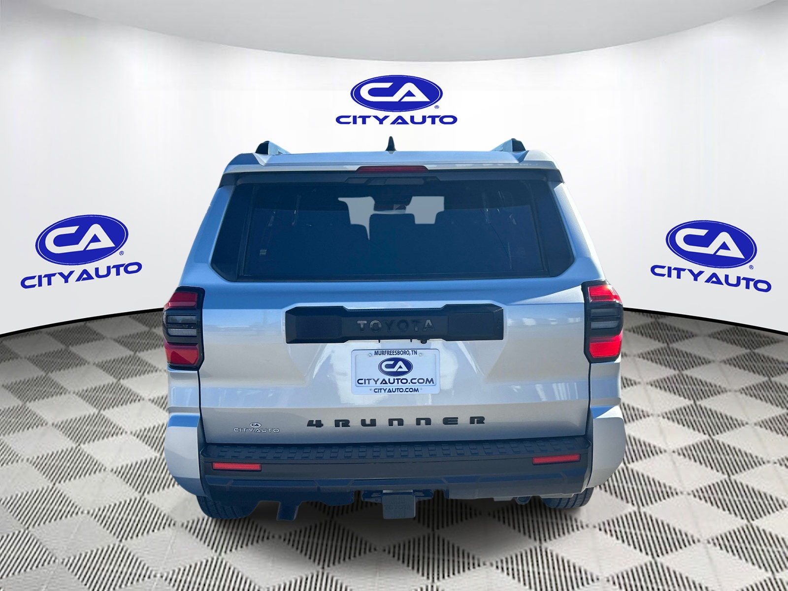 Vehicle photo 4