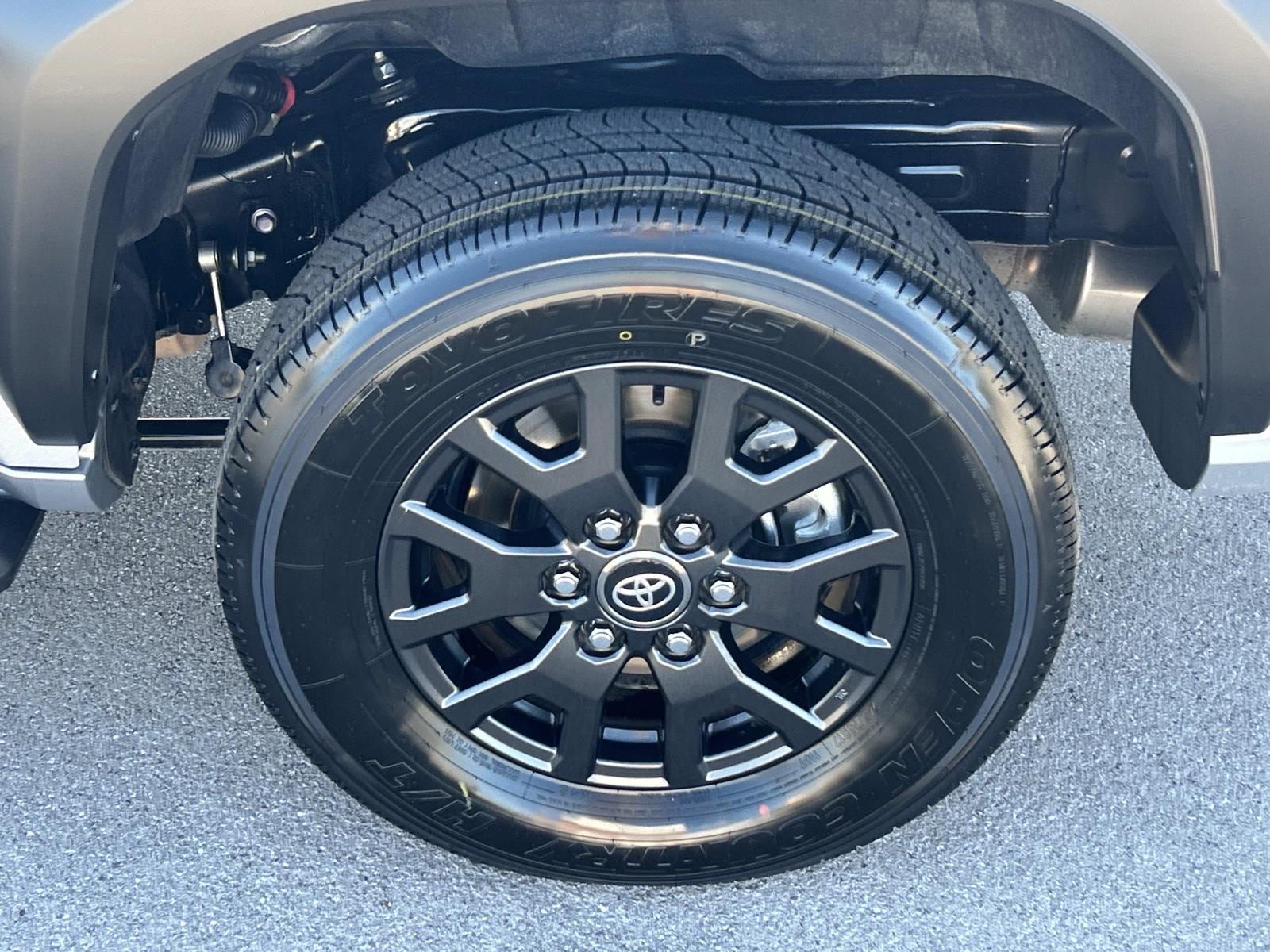 Vehicle photo 16