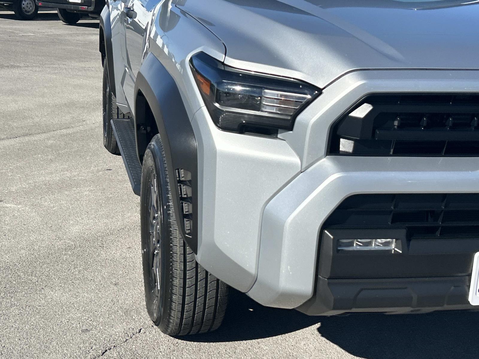 Vehicle photo 11