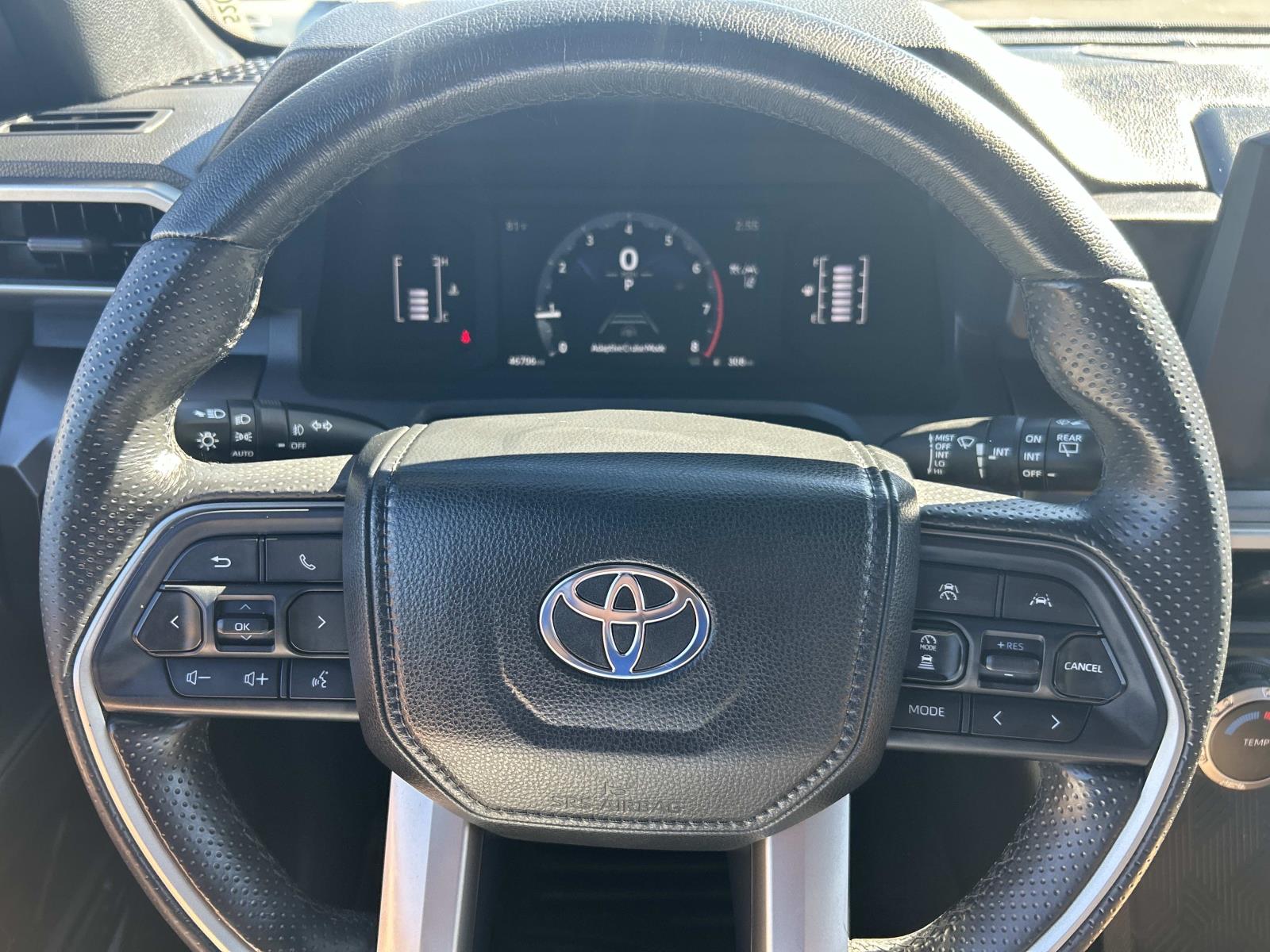 Vehicle photo 35