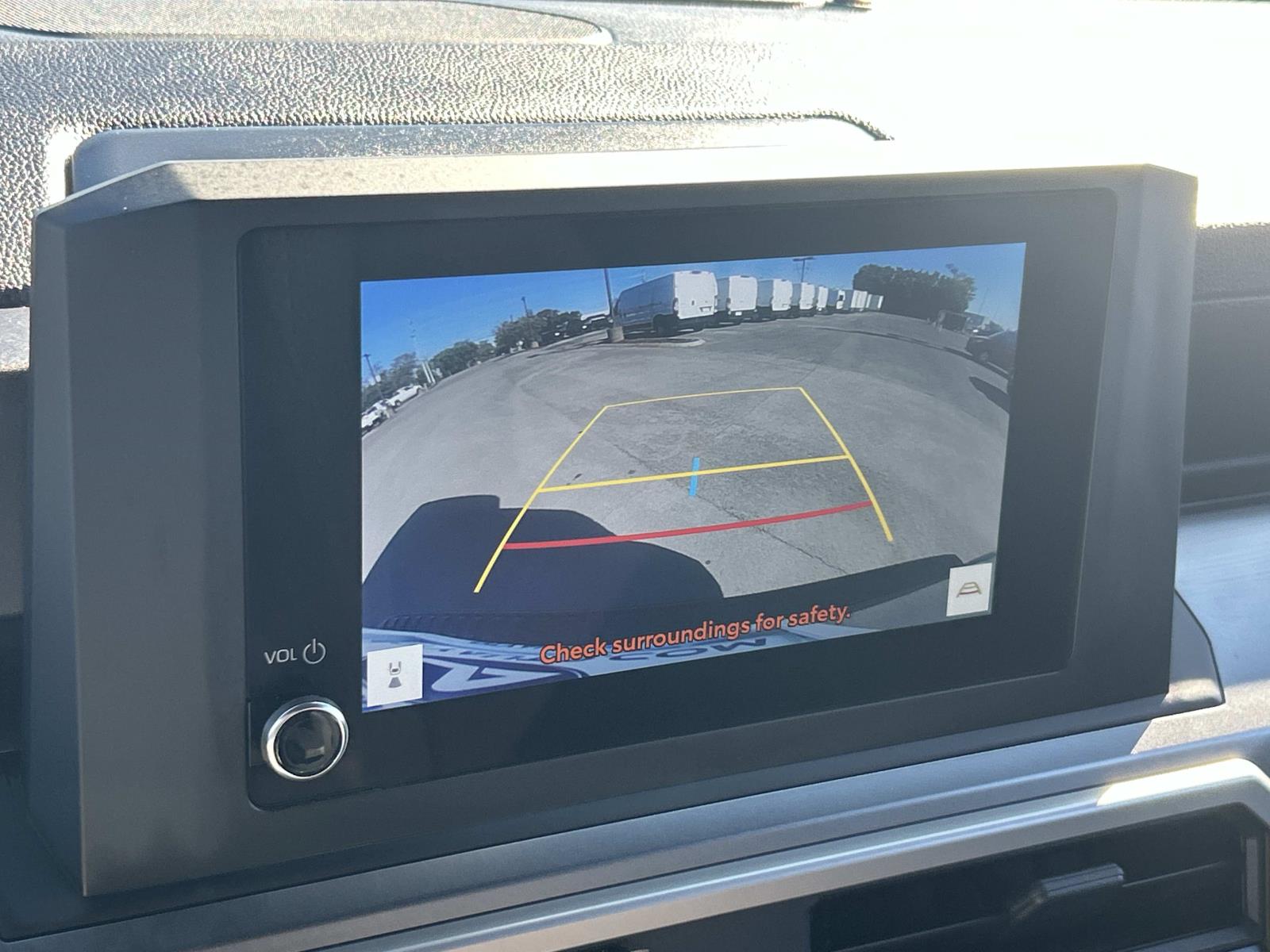Vehicle photo 30