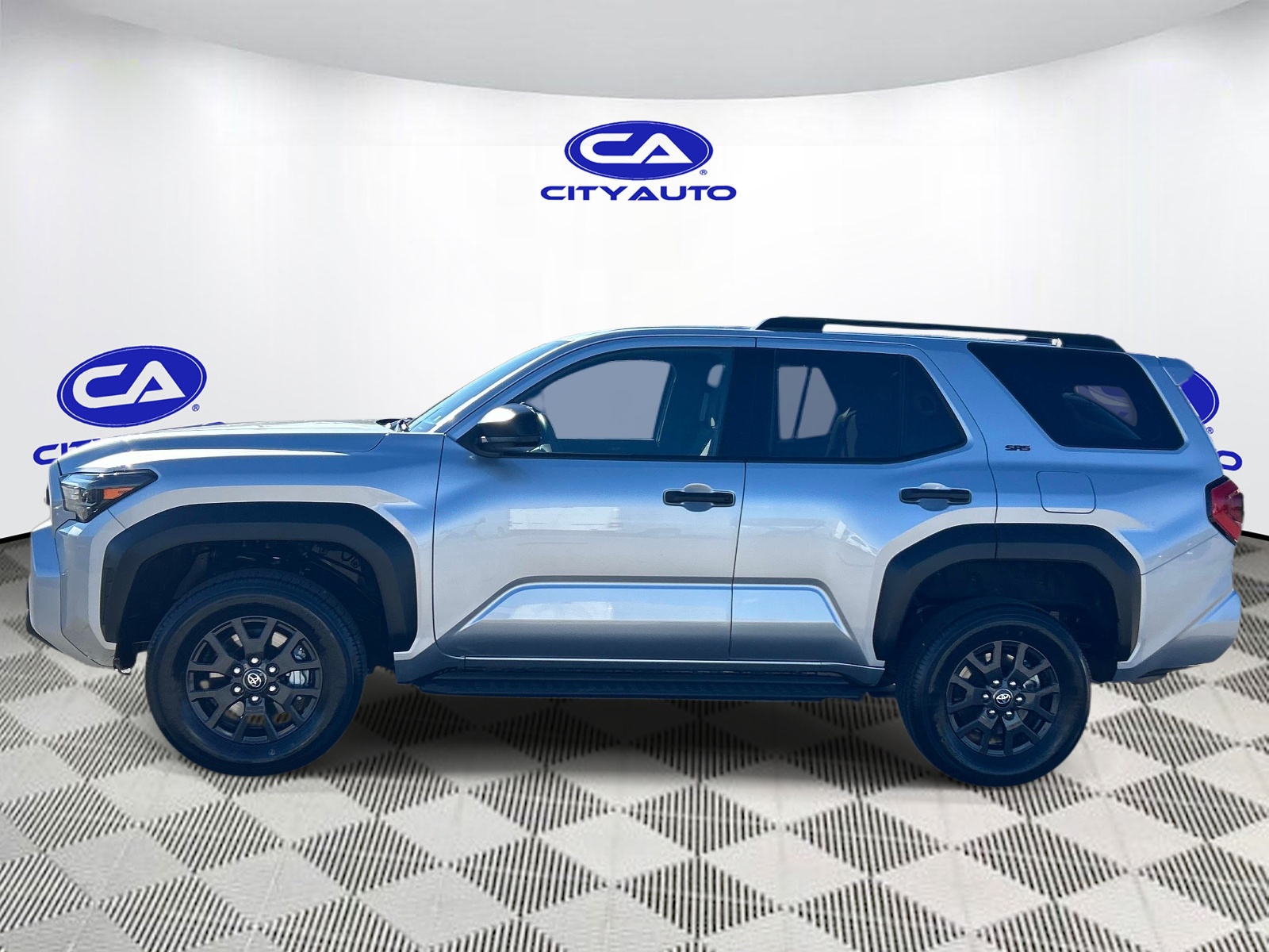 Vehicle photo 7