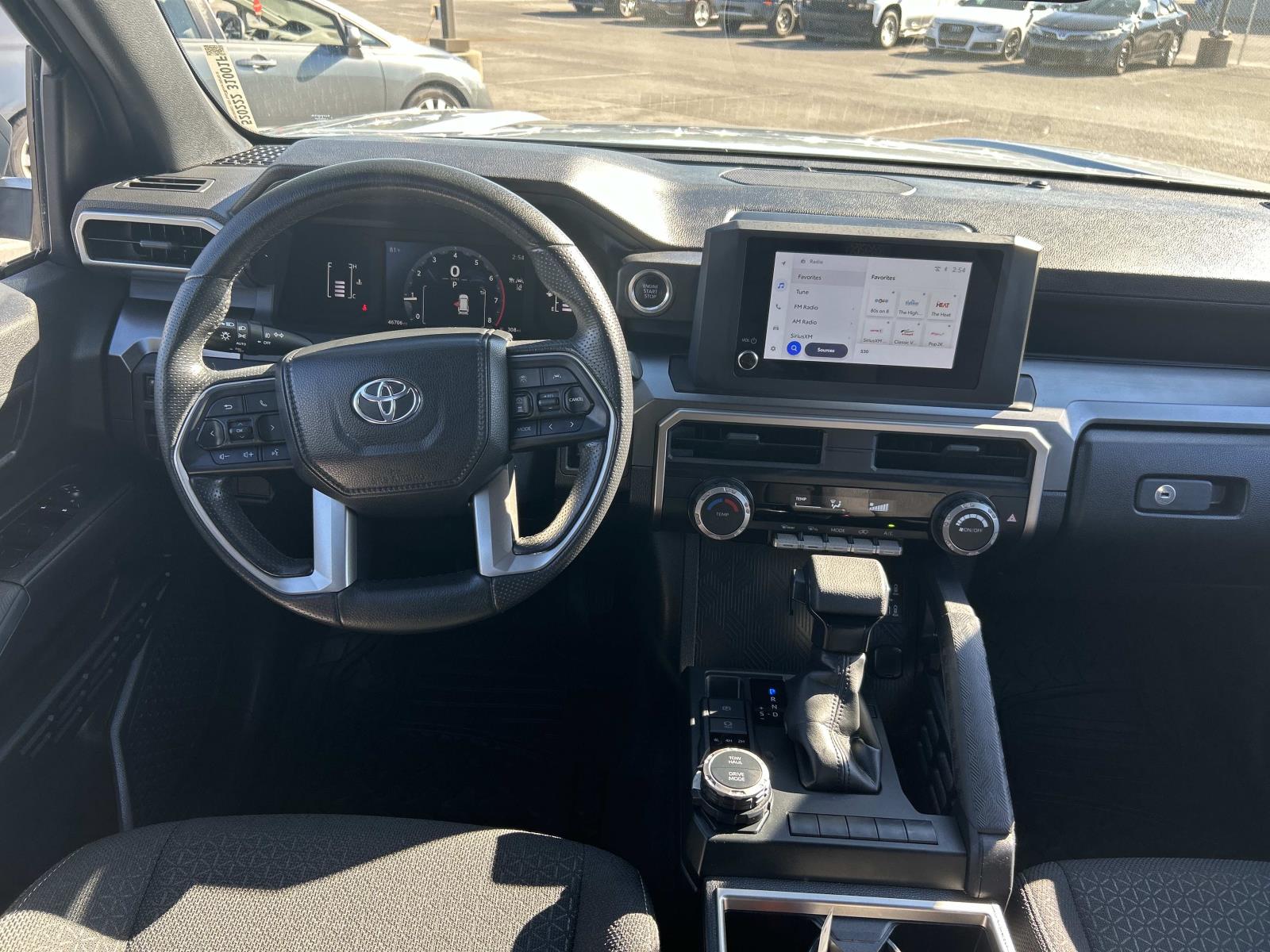 Vehicle photo 20