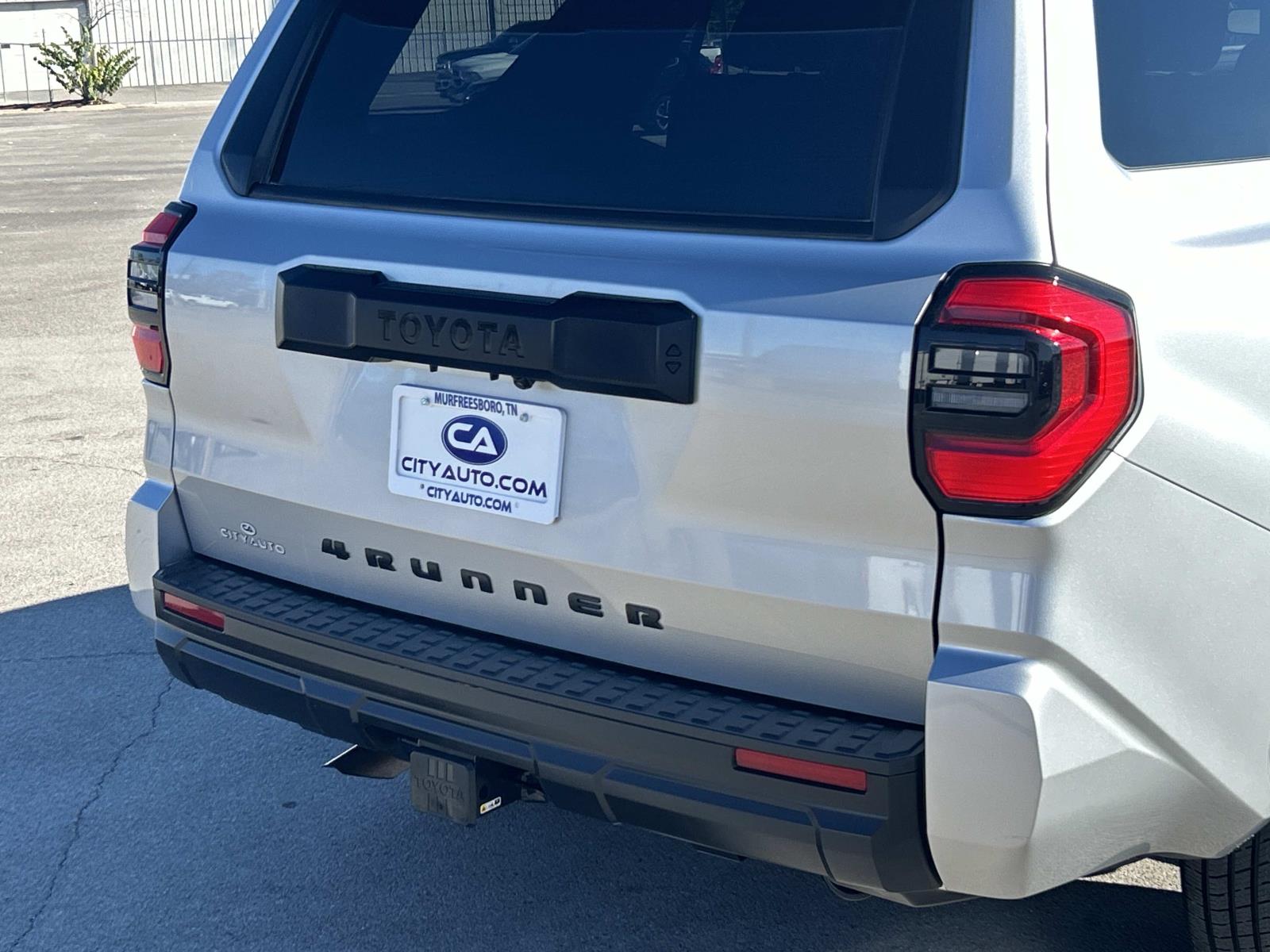 Vehicle photo 13