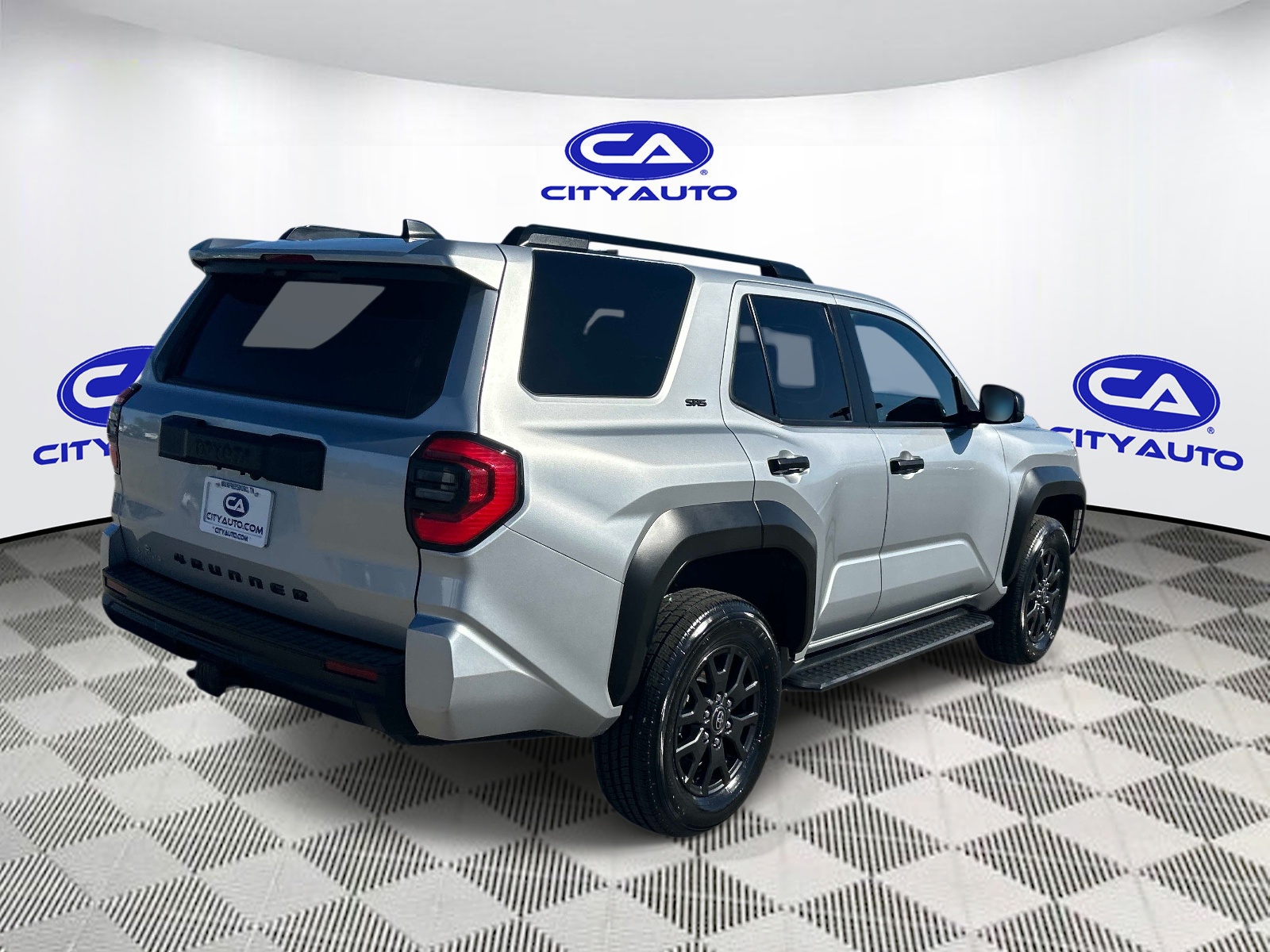 Vehicle photo 3