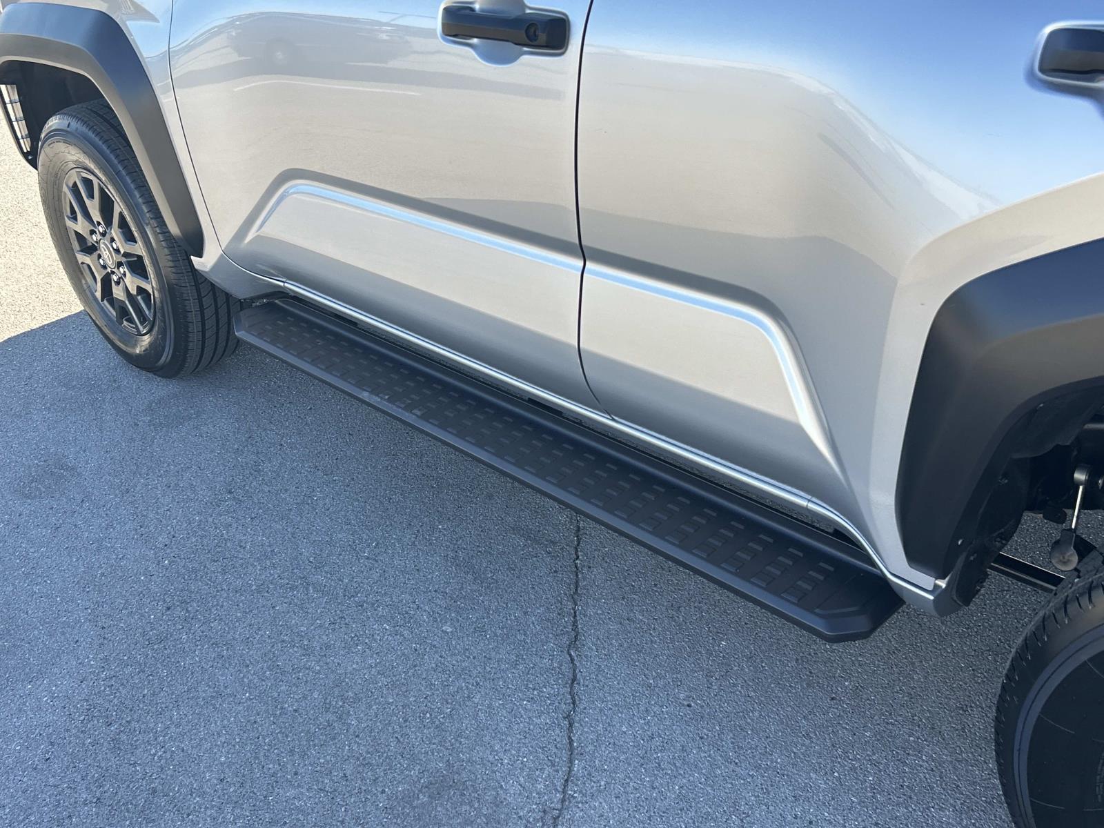 Vehicle photo 17