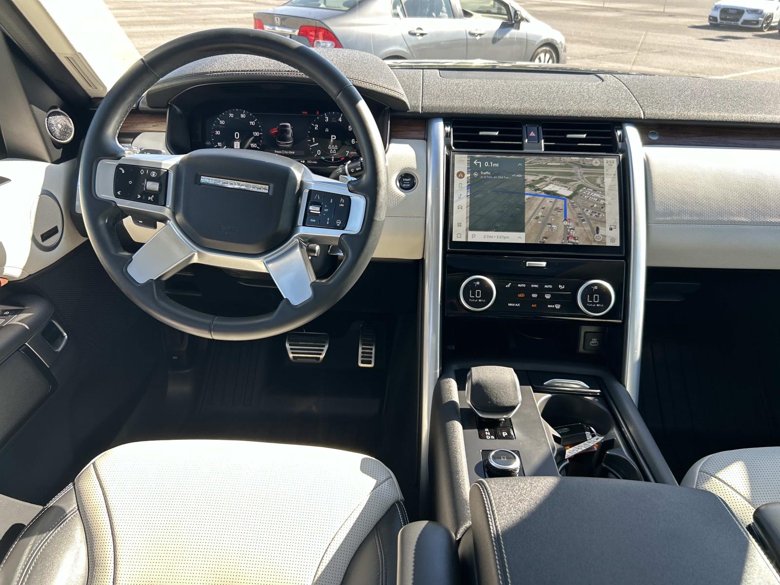 Used 2025 Land rover Discovery SUV
