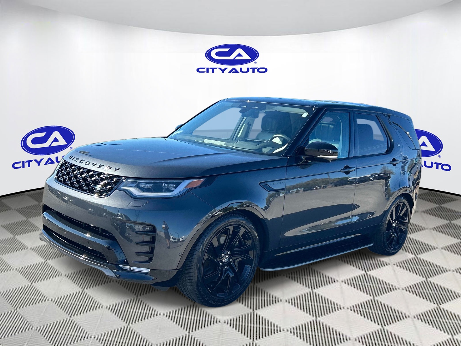 Used 2025 Land rover Discovery SUV
