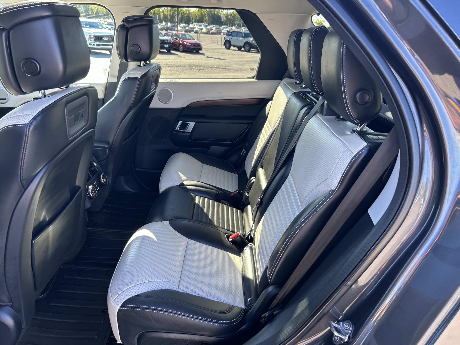 Used 2025 Land rover Discovery SUV