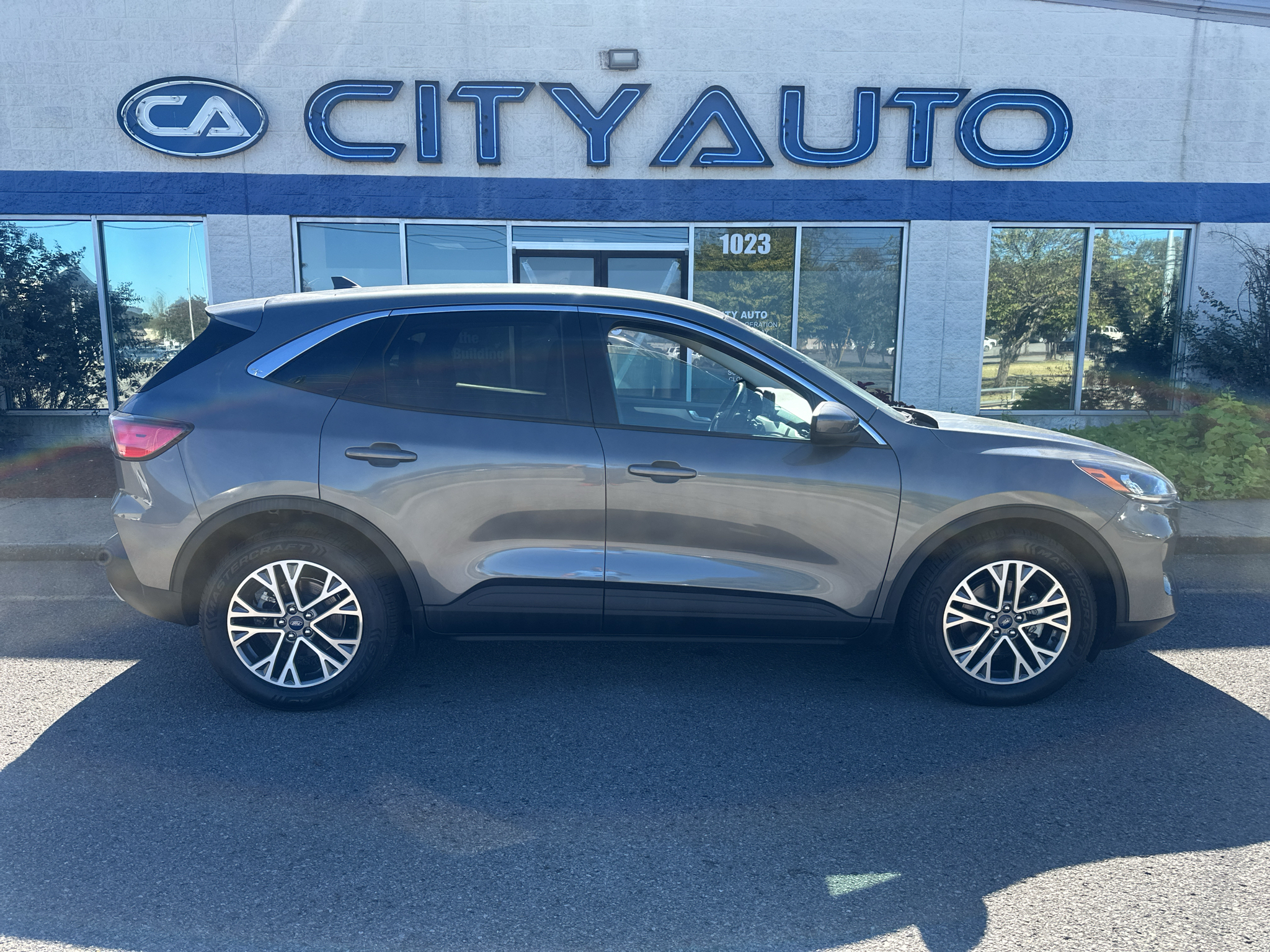 Used 2022 Ford Escape Hybrid SUV