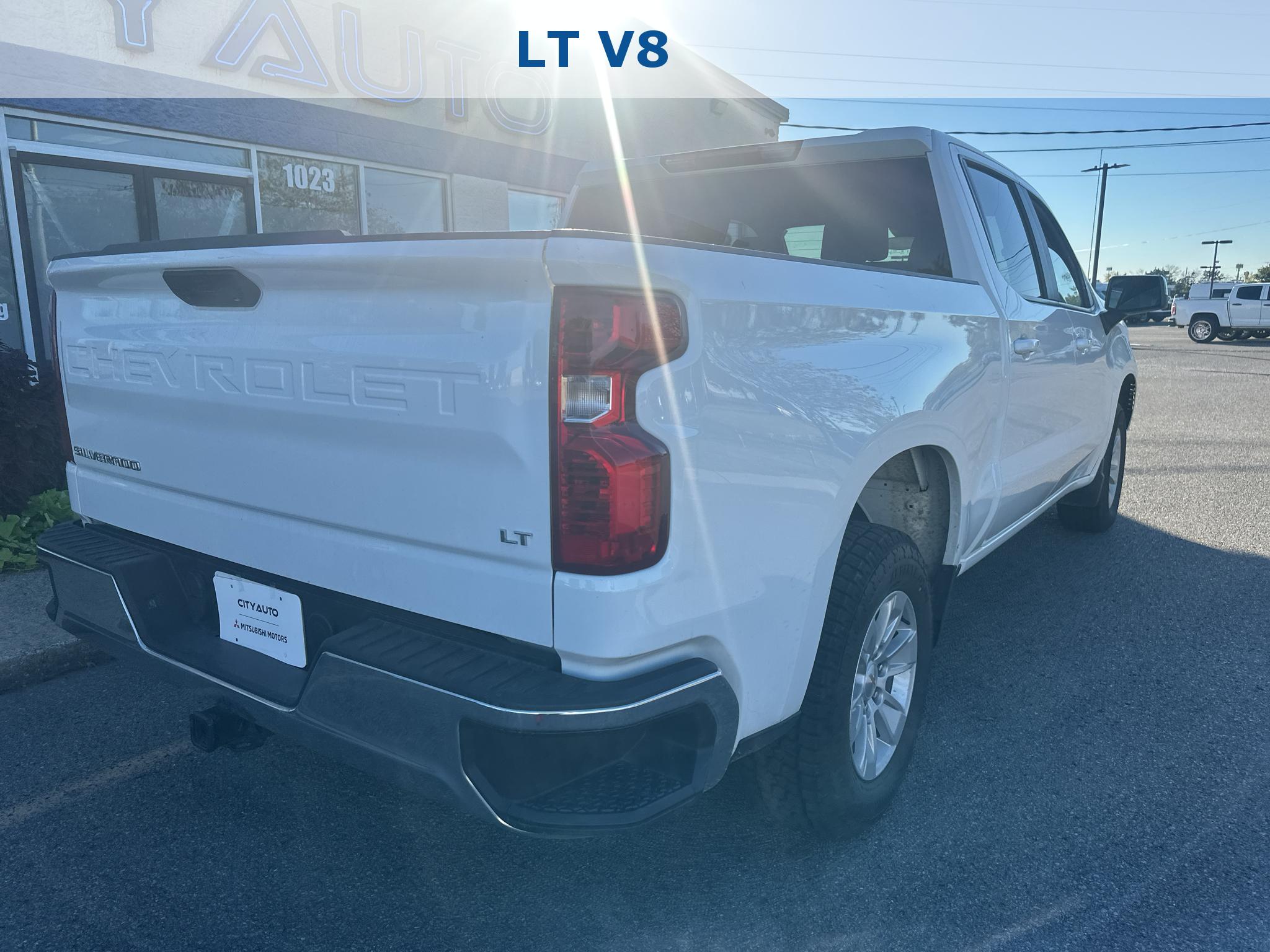 Vehicle photo 4
