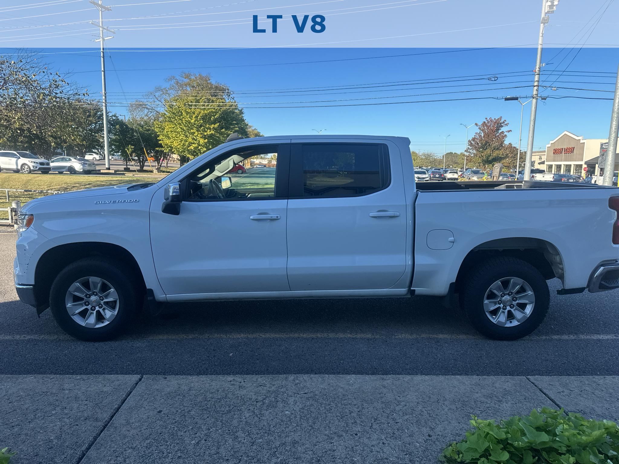 Vehicle photo 7