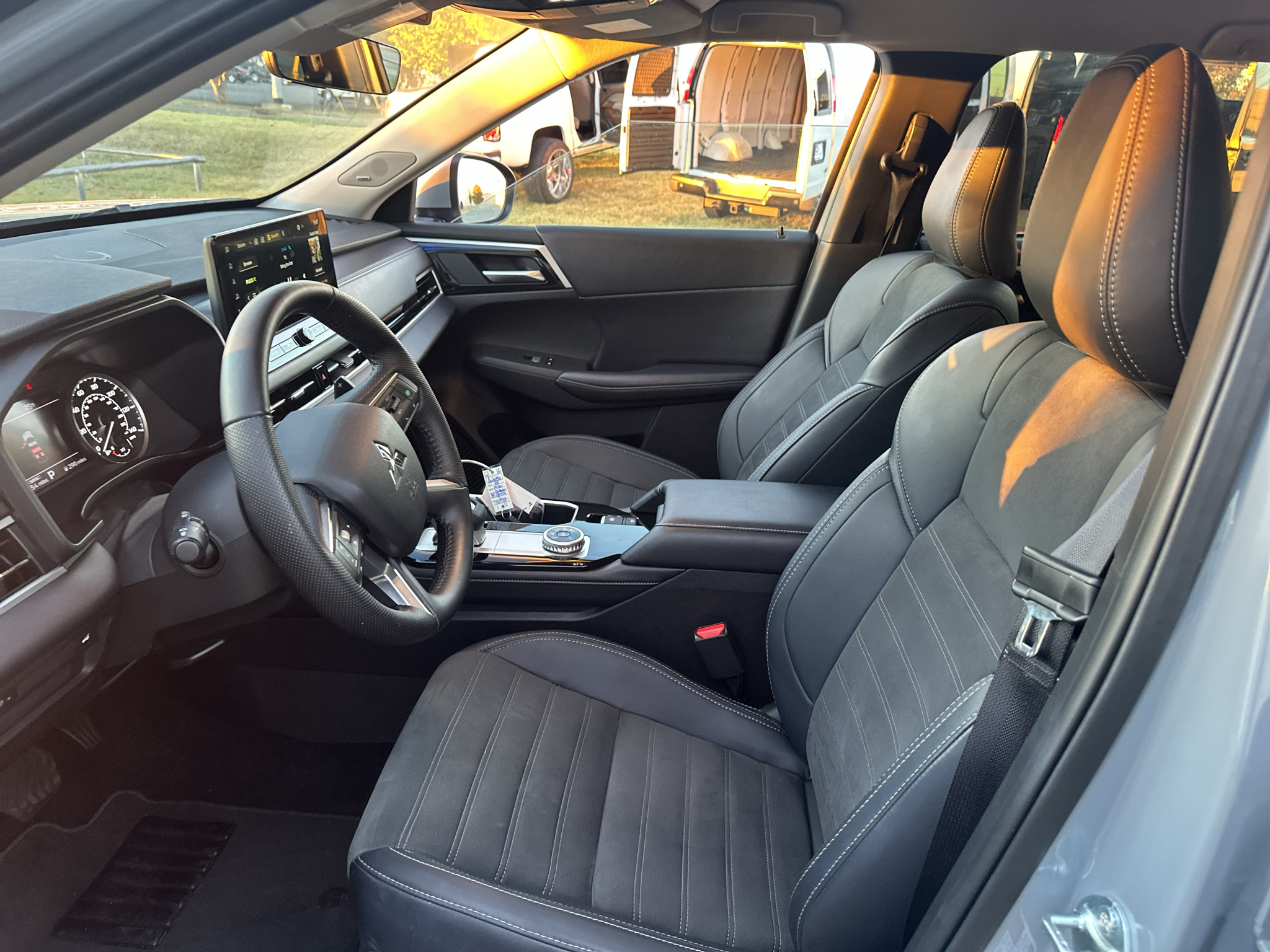 Used 2025 Mitsubishi Outlander SUV