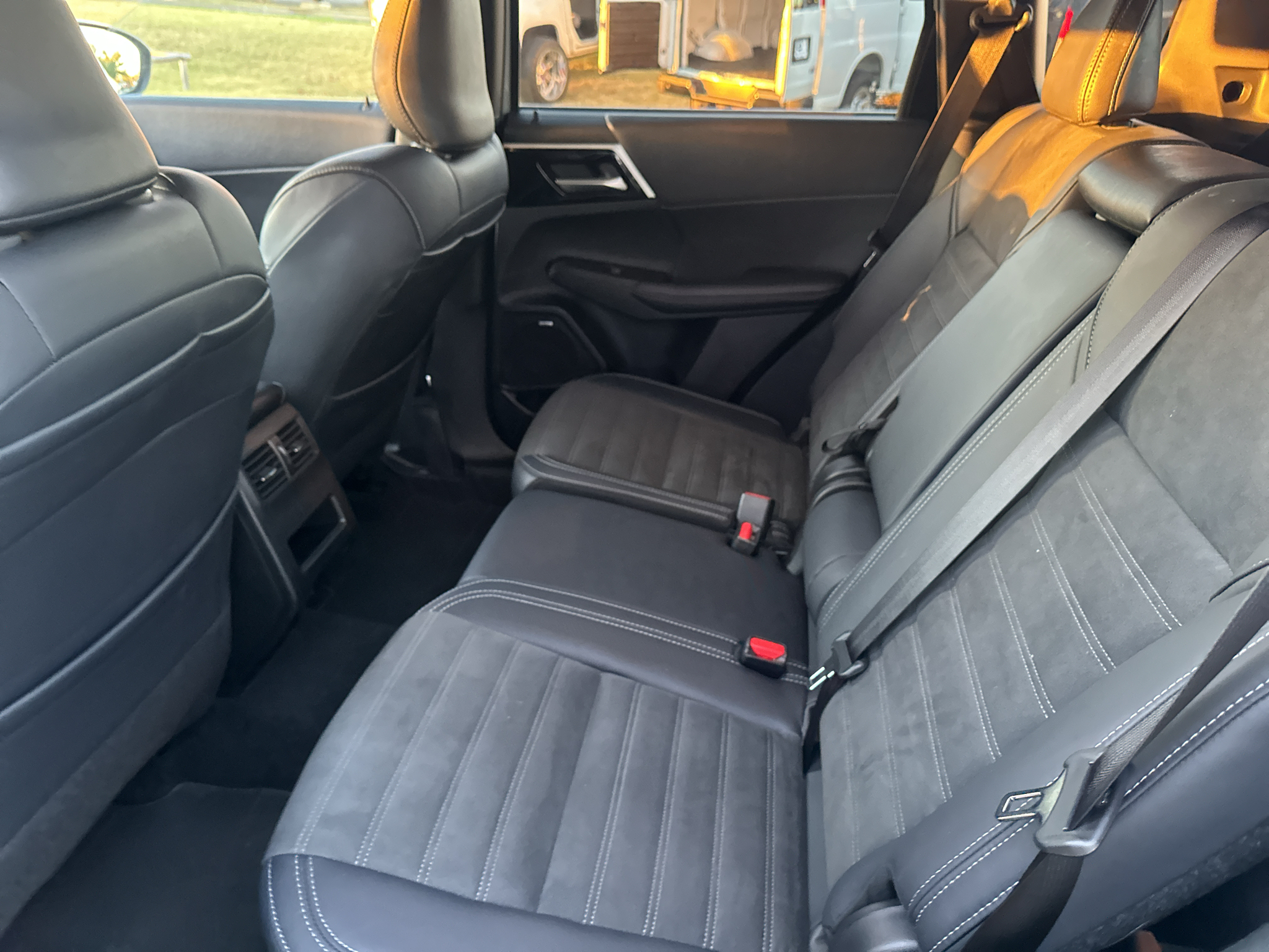 Used 2025 Mitsubishi Outlander SUV