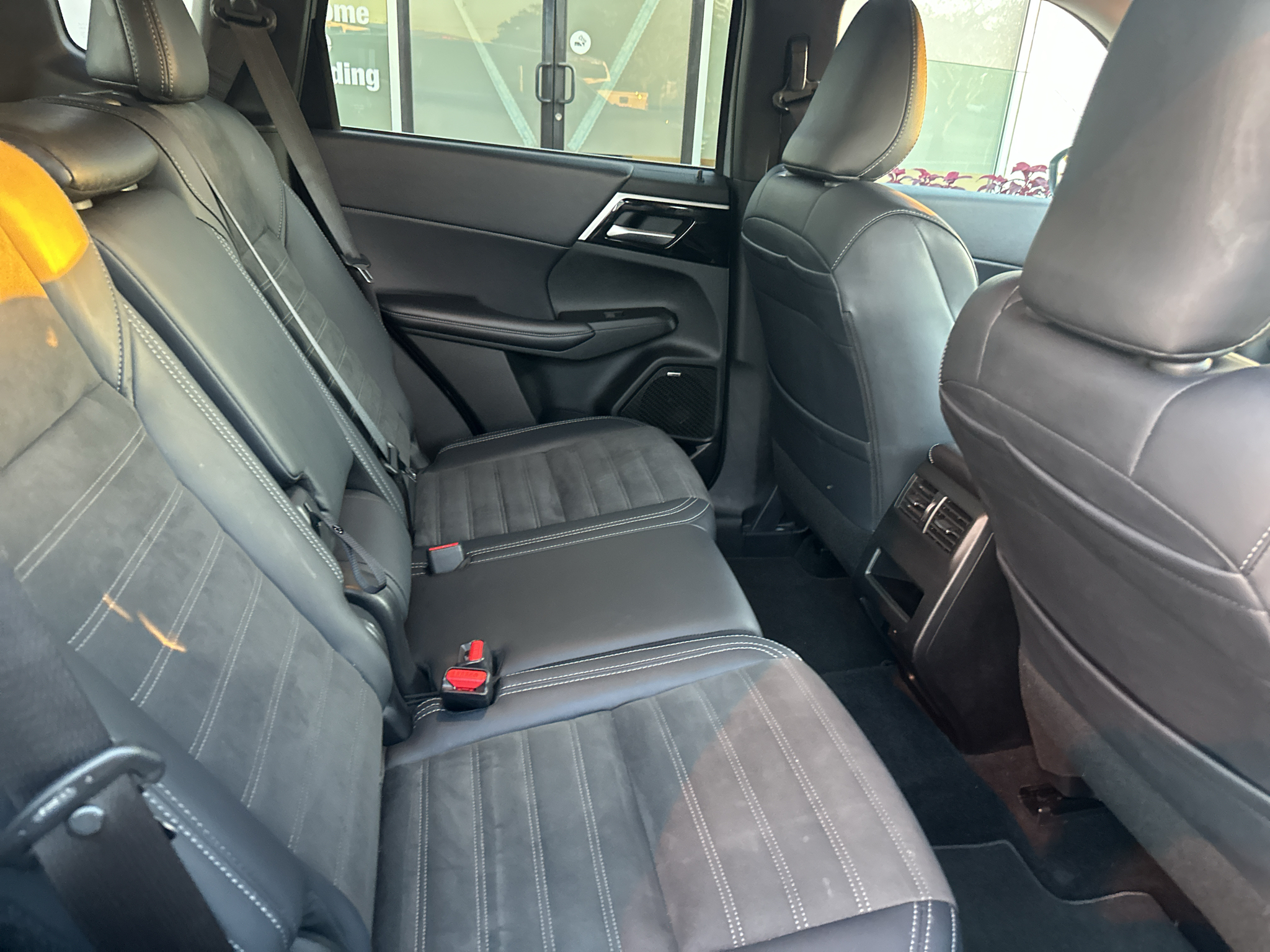 Used 2025 Mitsubishi Outlander SUV