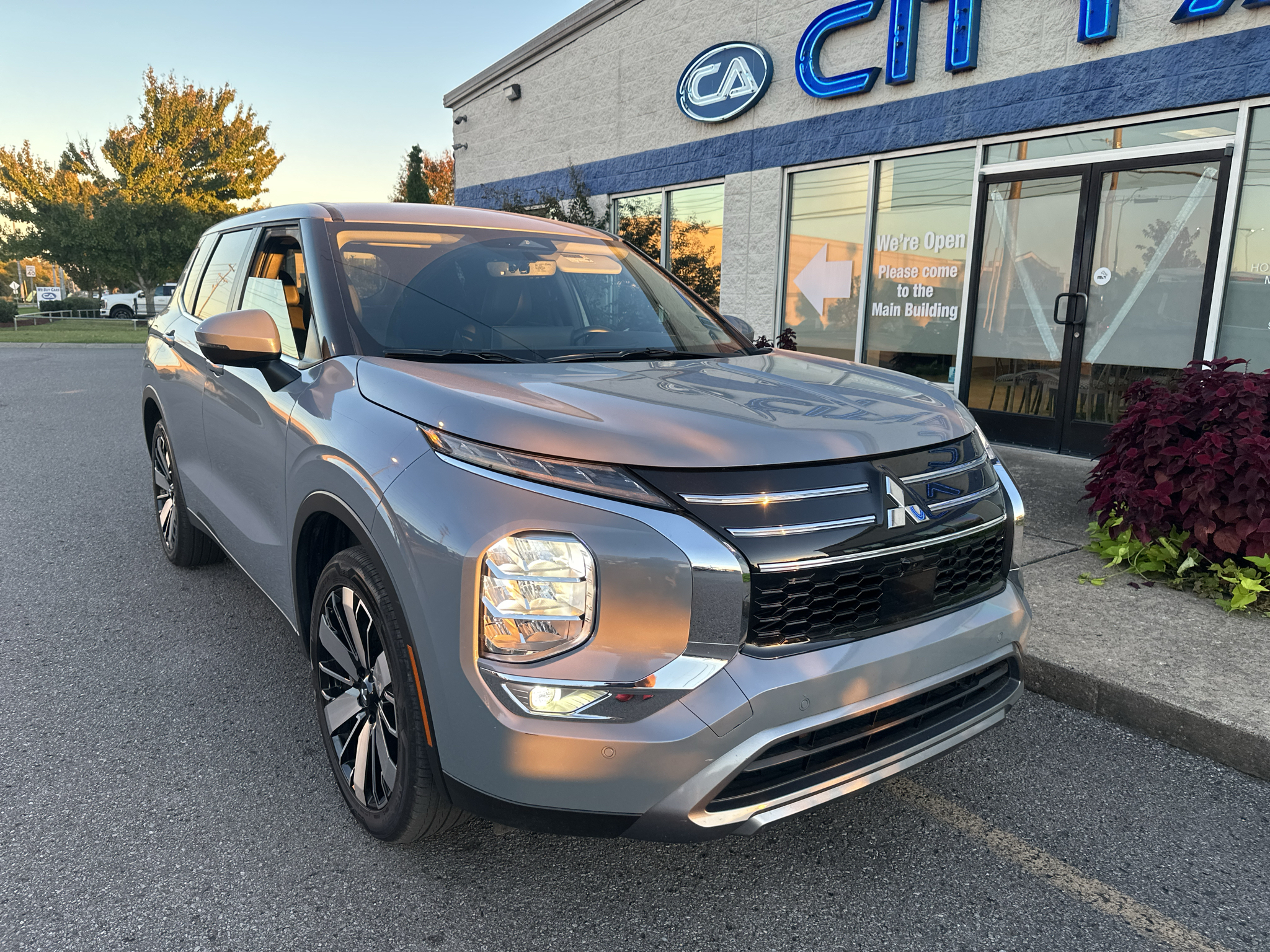 Used 2025 Mitsubishi Outlander SUV