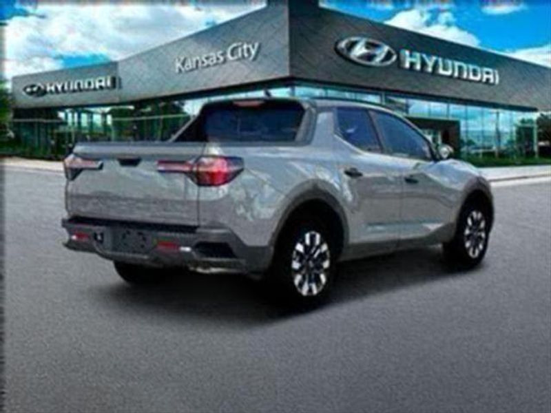 2025 Hyundai Santa Cruz SEL Activity photo 4