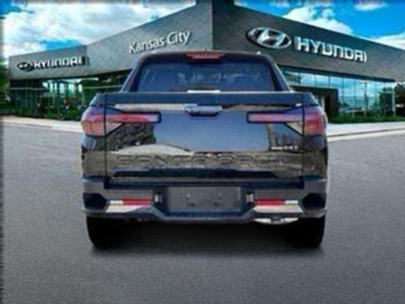 2025 Hyundai Santa Cruz Limited photo 3