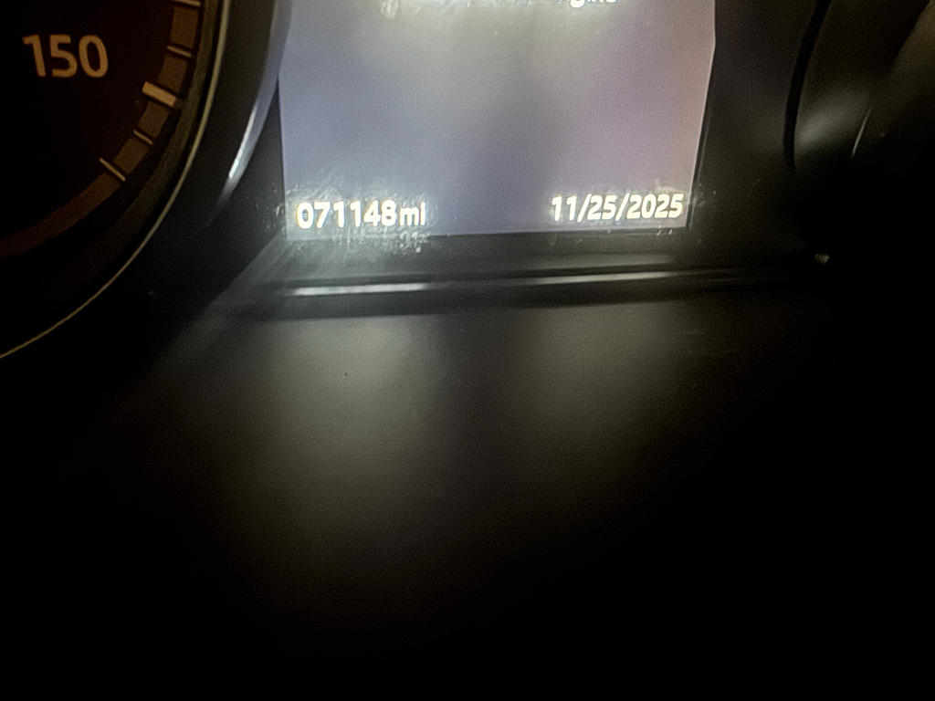 2017 Land Rover Discovery Sport SE photo 4