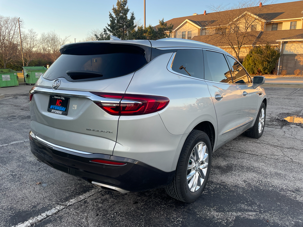 2019 Buick Enclave Essence photo 2