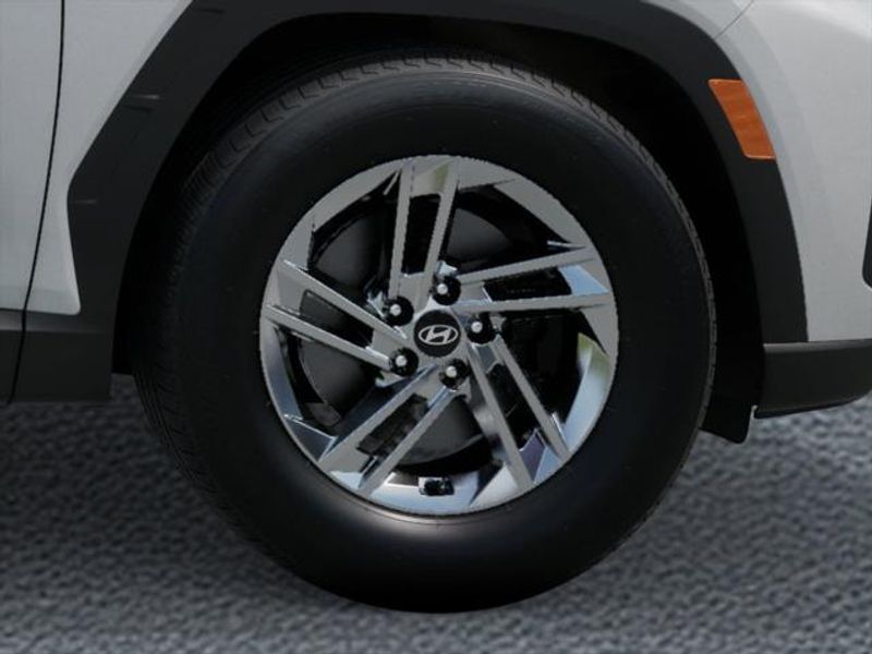 2026 Hyundai Tucson SE photo 4