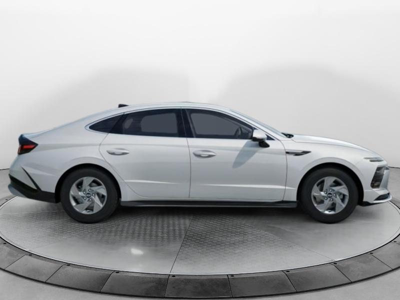 2026 Hyundai Sonata SE photo 4
