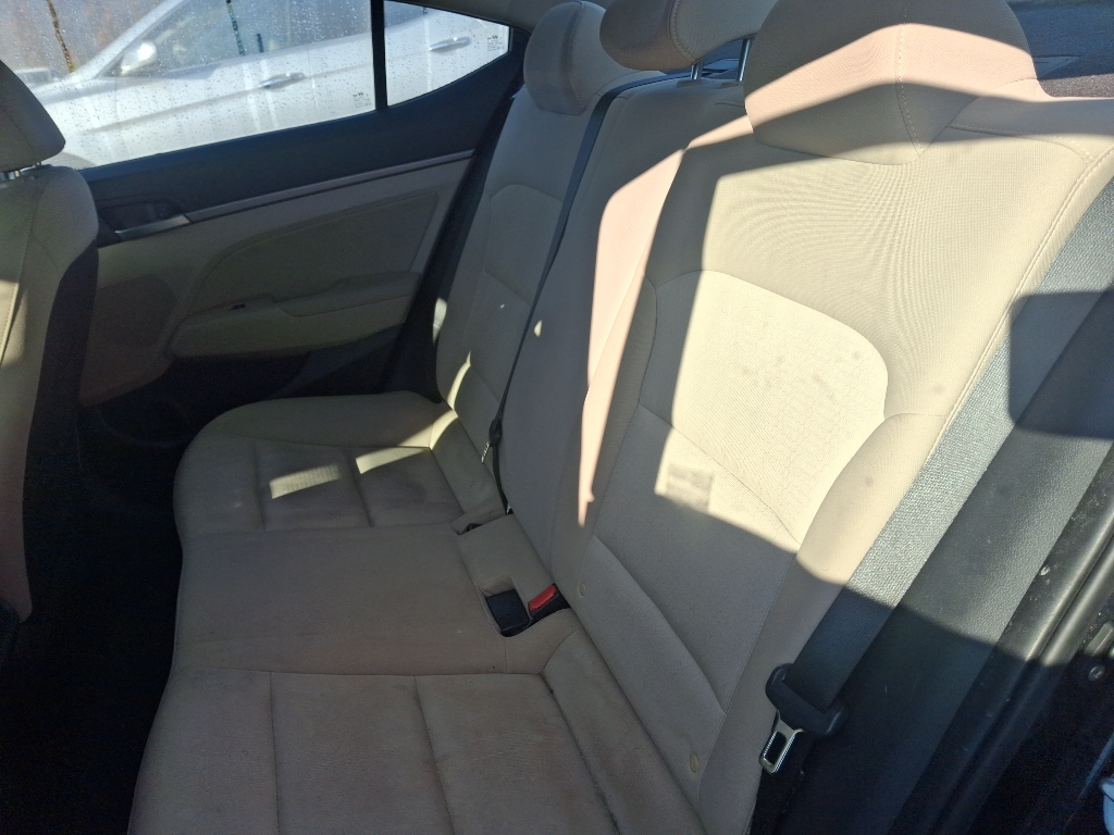 2017 Hyundai Elantra Value Edition photo 4