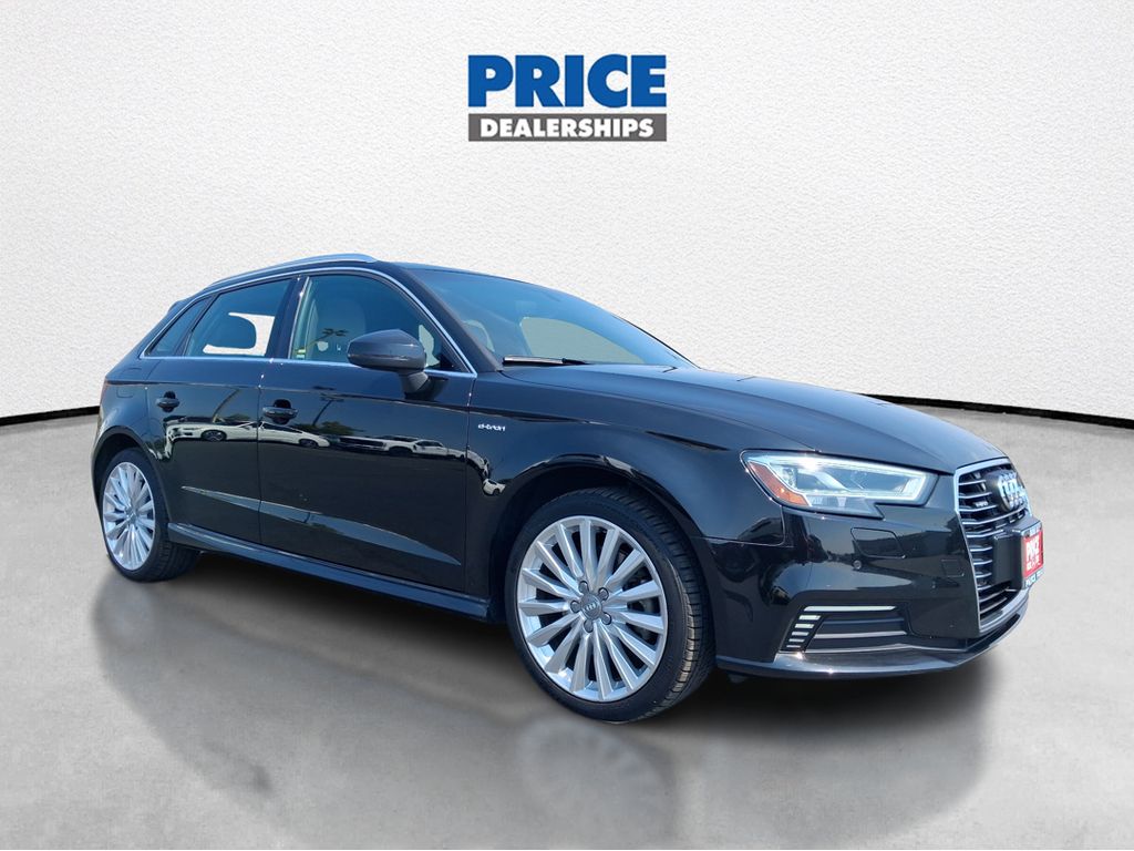2017 Audi A3 Sportback e-tron e-tron Premium Plus