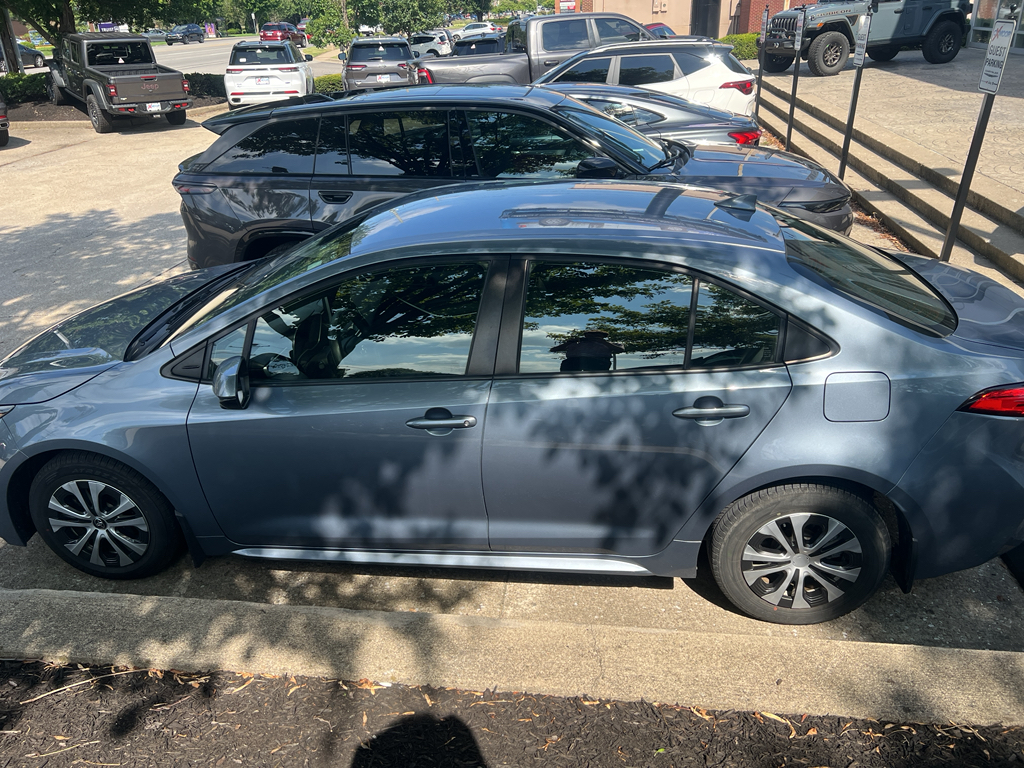 Used 2022 Toyota Corolla LE with VIN JTDEAMDE8NJ042207 for sale in Northfield, Minnesota