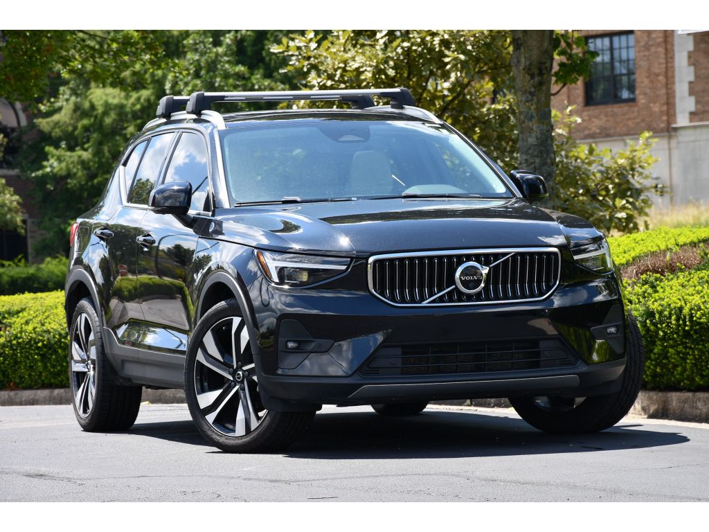 2023 Volvo XC40