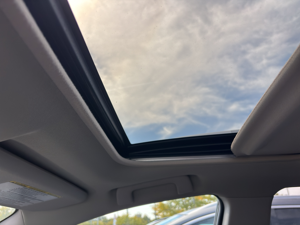 2014 Toyota RAV4 Limited photo 4
