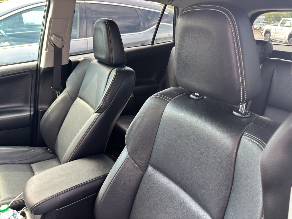 2014 Toyota RAV4 Limited photo 9