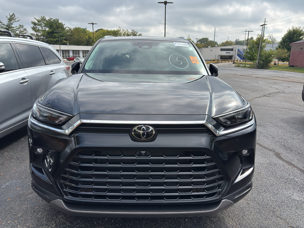 2024 Toyota Grand Highlander Limited AWD photo 2