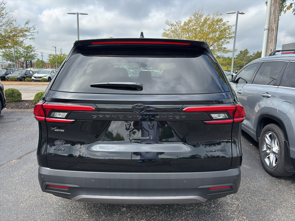 2024 Toyota Grand Highlander Limited AWD photo 6