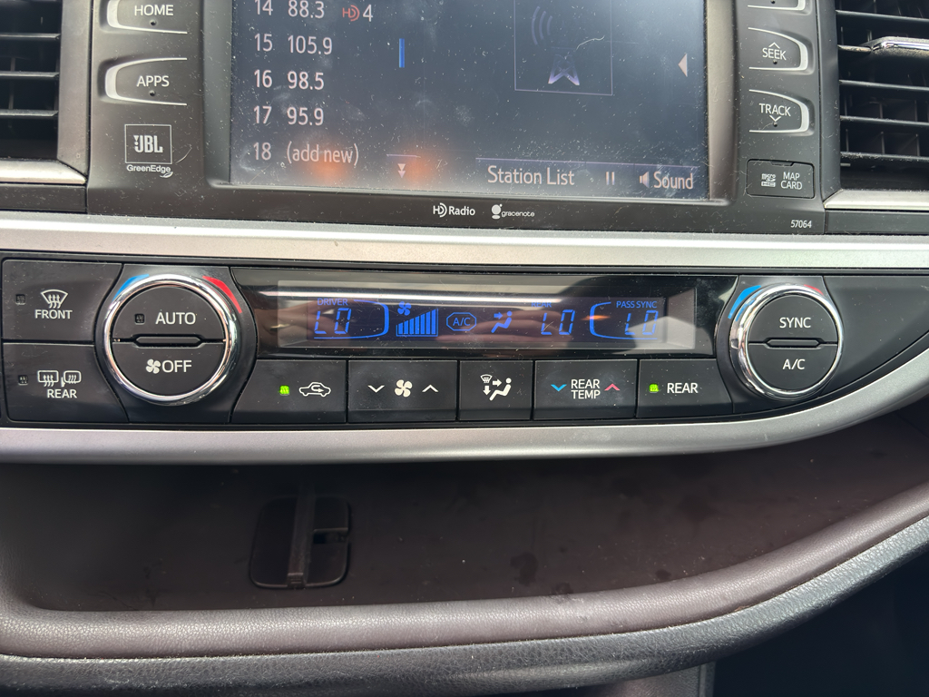 2015 Toyota Highlander Limited Platinum photo 8