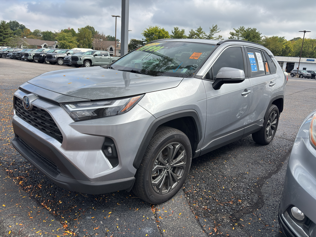 2023 Toyota RAV4 Hybrid XLE Premium photo 2