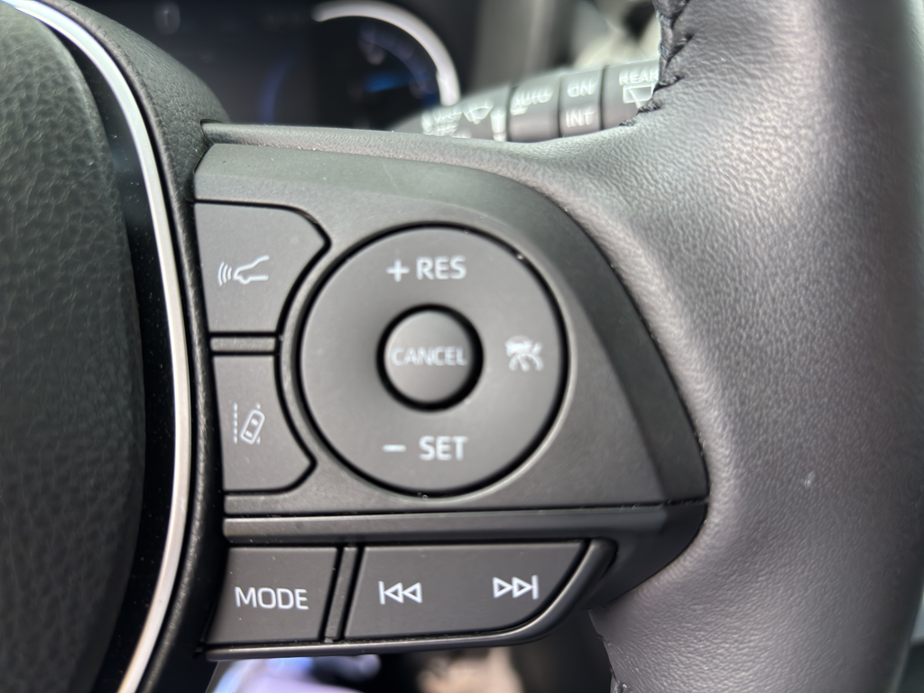 2023 Toyota RAV4 Hybrid XLE Premium photo 10