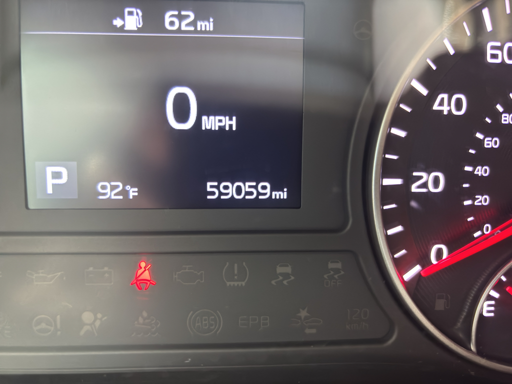 2020 Kia Optima SE photo 4