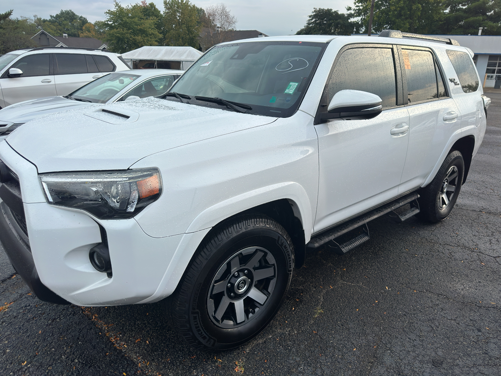 2020 Toyota 4Runner TRD Premium photo 2