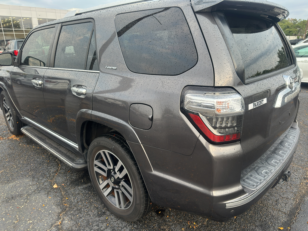 2018 Toyota 4Runner Limited photo 4