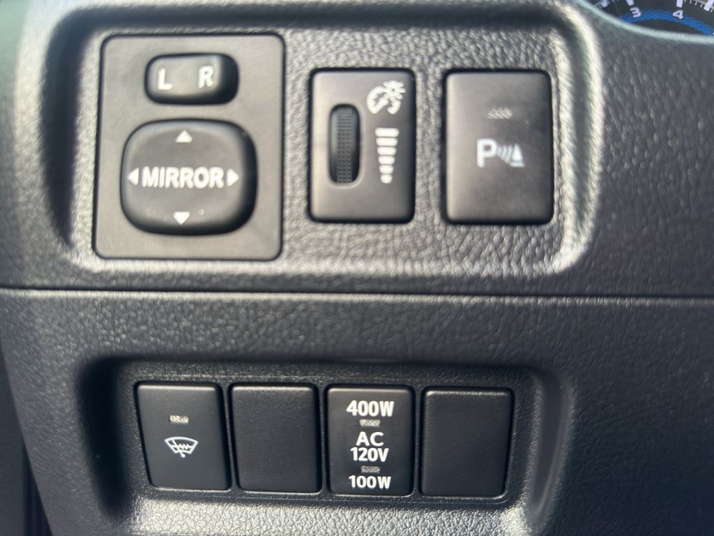 2018 Toyota 4Runner Limited photo 13