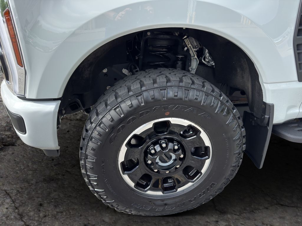 Used 2025 Ford F-350 Super Duty Truck