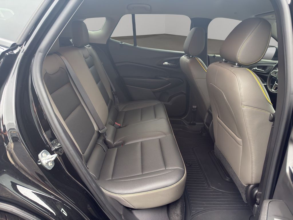 Used 2025 Chevrolet Trax SUV