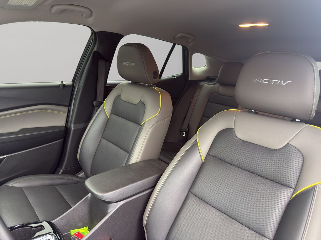 Used 2025 Chevrolet Trax SUV